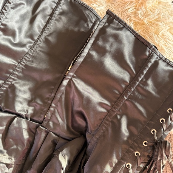 Satin Ruffled Corset - Picture 3 of 5